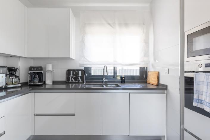 Image No.13-4 Bed House for sale