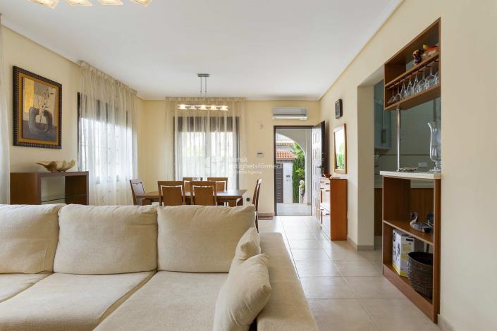 Image No.2-5 Bed Villa for sale