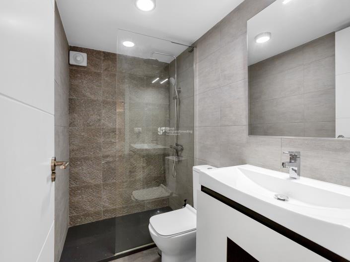 Image No.35-4 Bed Townhouse for sale