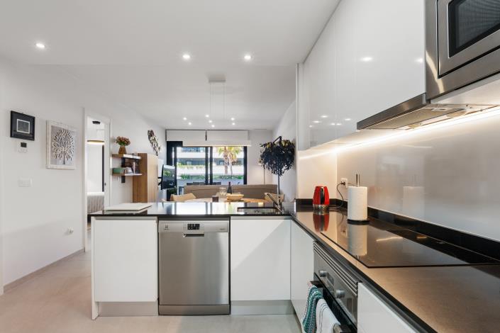 Image No.9-2 Bed Apartment for sale