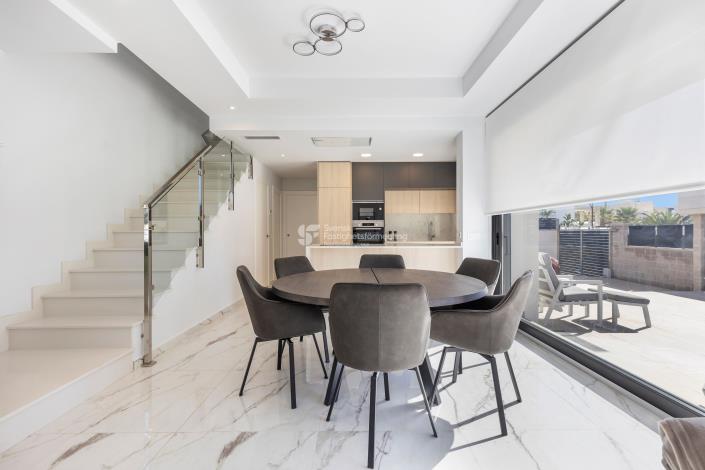 Image No.2-3 Bed Villa for sale