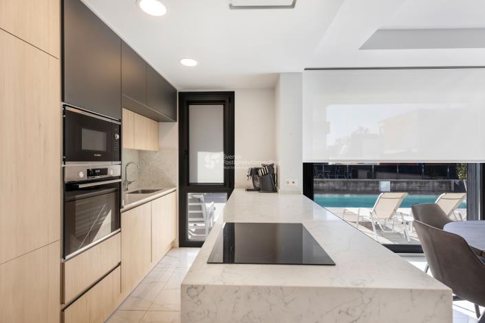 Image No.9-3 Bed Villa for sale