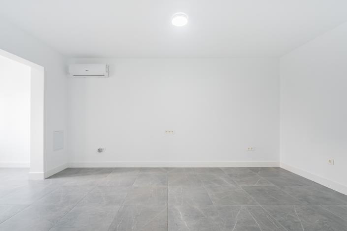 Image No.15-3 Bed Townhouse for sale