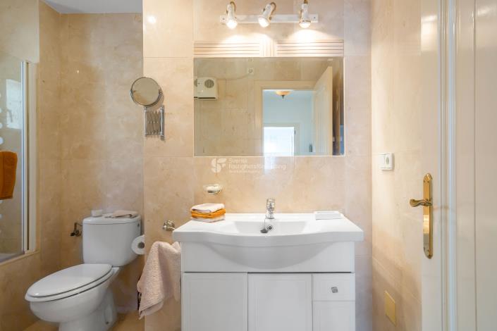 Image No.23-3 Bed House for sale