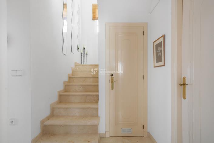 Image No.24-3 Bed House for sale