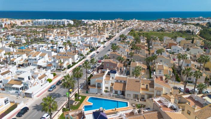 Image No.31-3 Bed House for sale