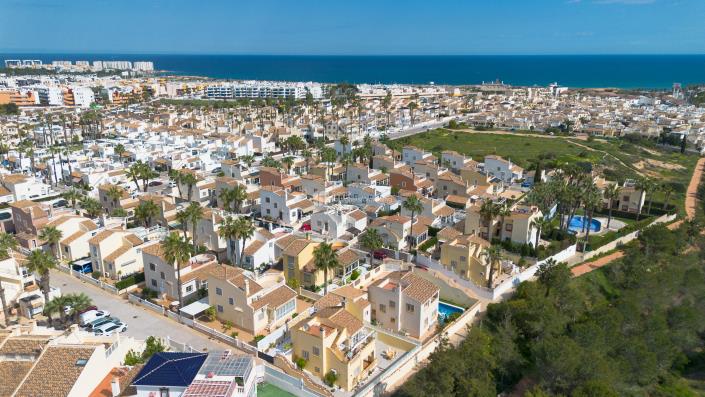 Image No.34-3 Bed House for sale