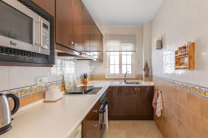 Image No.17-3 Bed House for sale