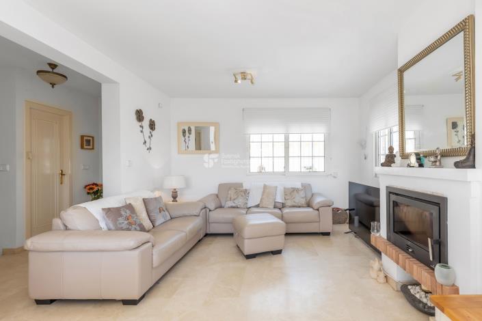 Image No.15-3 Bed House for sale