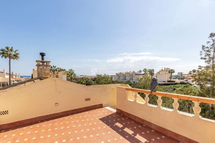 Image No.30-3 Bed House for sale