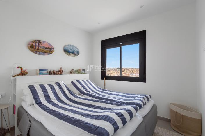 Image No.15-2 Bed Apartment for sale