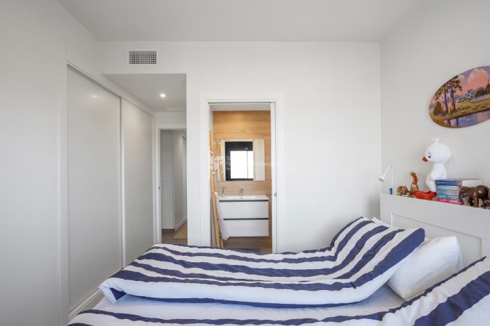 Image No.16-2 Bed Apartment for sale