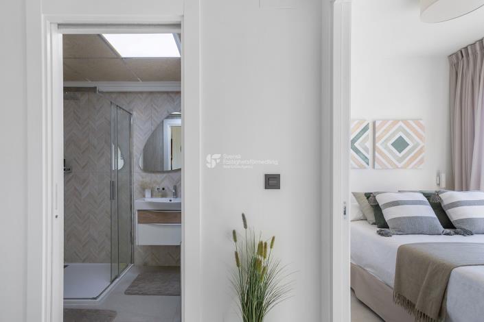 Image No.18-3 Bed Apartment for sale