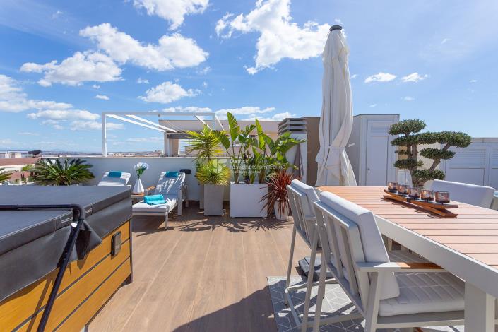 Image No.25-3 Bed Apartment for sale