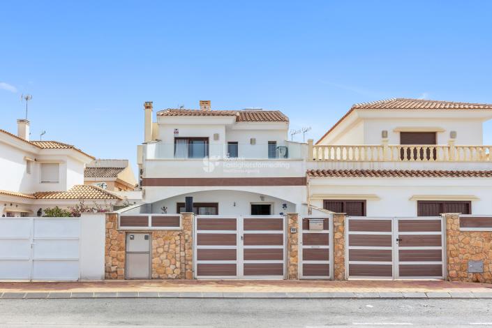 Image No.3-4 Bed Townhouse for sale