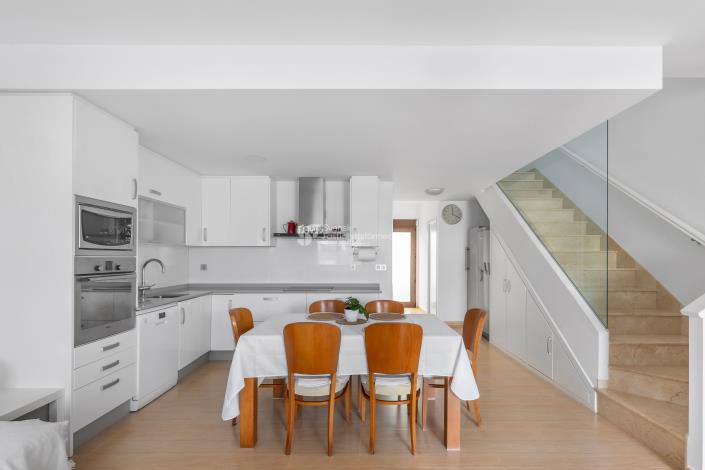 Image No.9-4 Bed Townhouse for sale