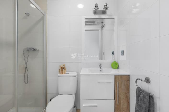 Image No.17-4 Bed Townhouse for sale