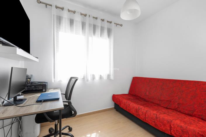 Image No.18-4 Bed Townhouse for sale