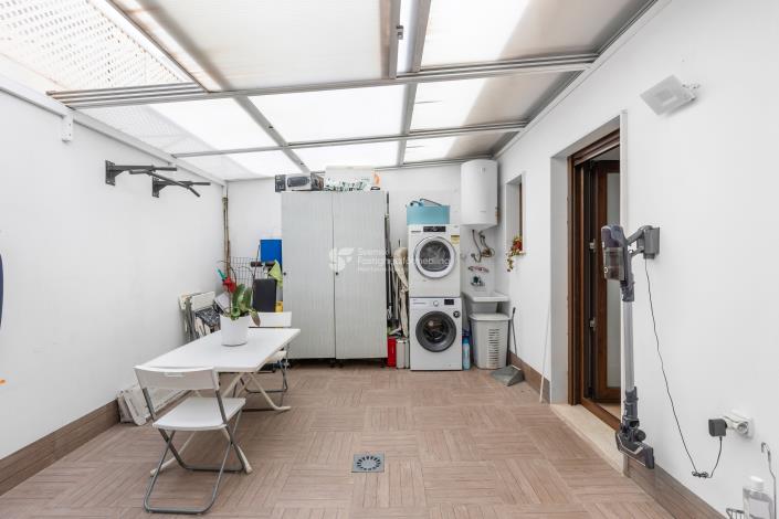 Image No.25-4 Bed Townhouse for sale