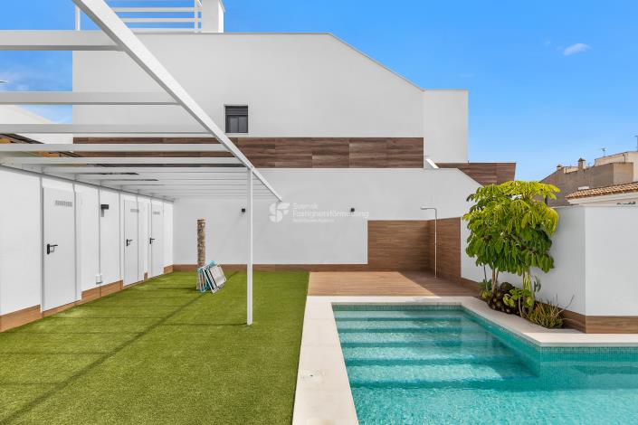 Image No.27-2 Bed Townhouse for sale