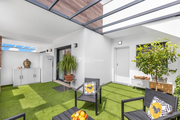 Image No.4-2 Bed Townhouse for sale