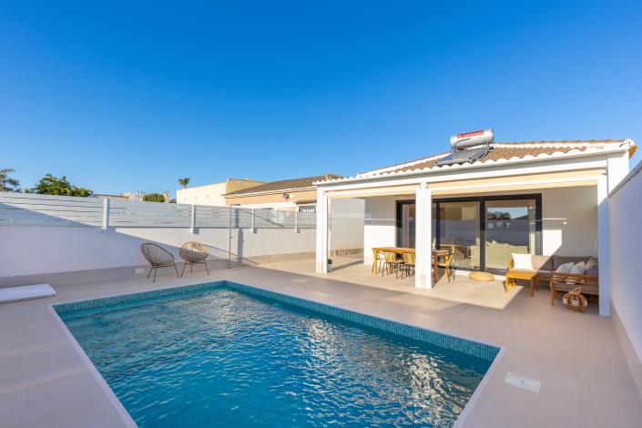 Image No.1-3 Bed House/Villa for sale