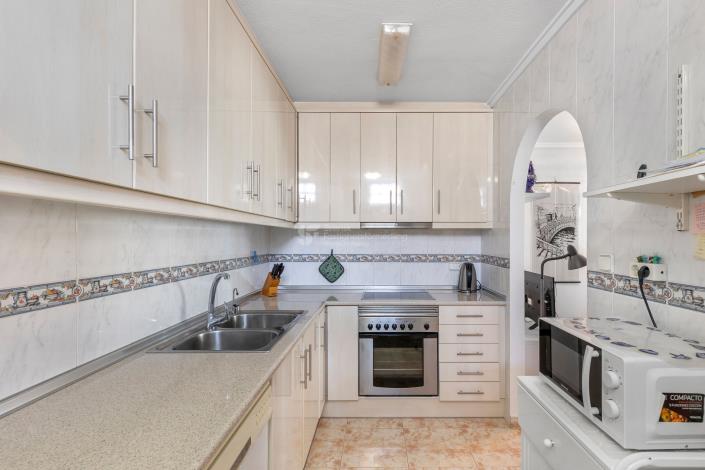 Image No.11-2 Bed Townhouse for sale