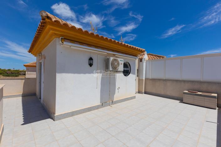 Image No.24-2 Bed Townhouse for sale