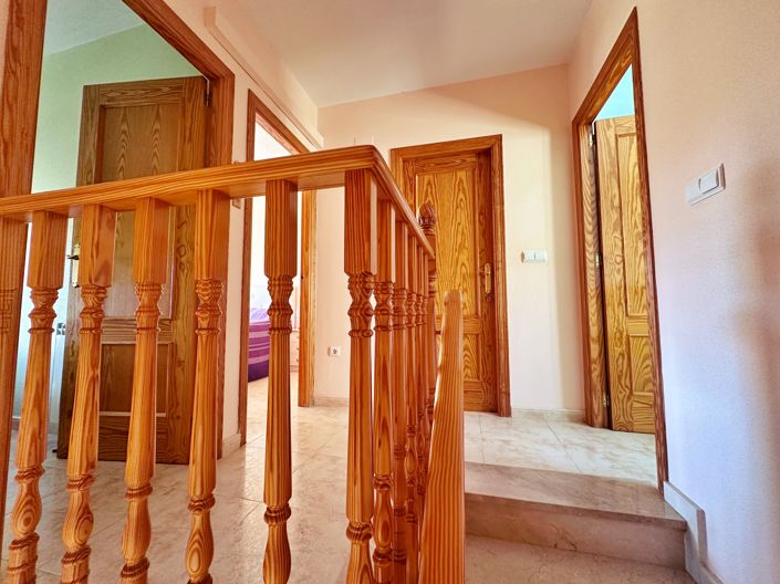 Image No.12-3 Bed Villa for sale