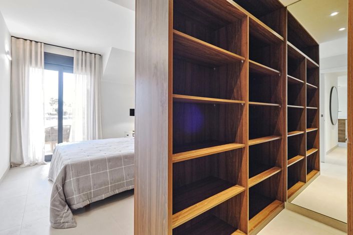 Image No.13-2 Bed Property for sale