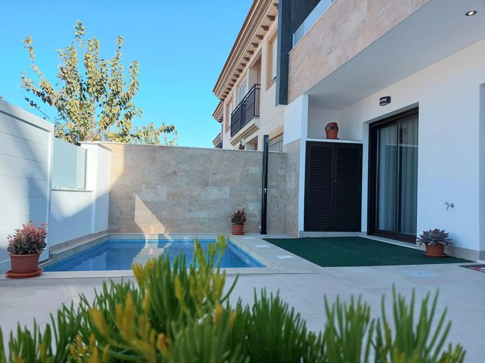 Image No.10-3 Bed Villa for sale