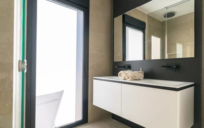 Image No.8-3 Bed Villa for sale