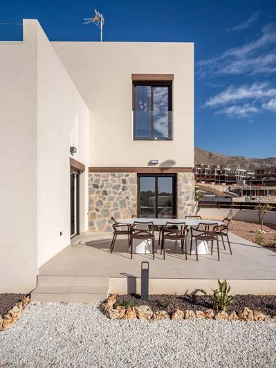 Image No.2-3 Bed Villa for sale