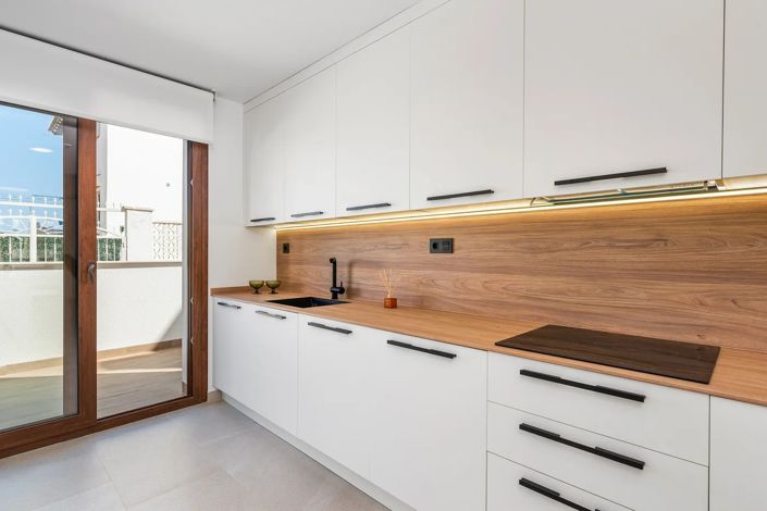 Image No.13-2 Bed Property for sale