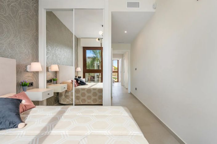 Image No.27-2 Bed Property for sale