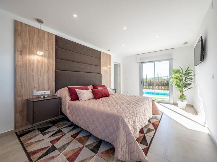 Image No.3-4 Bed Villa for sale