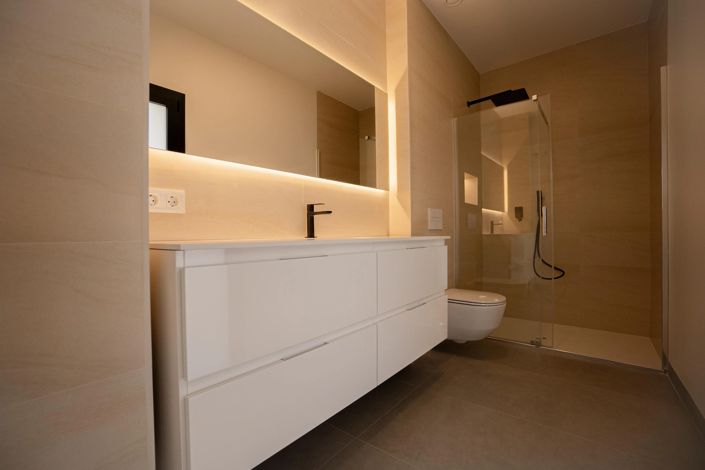 Image No.10-3 Bed Villa for sale