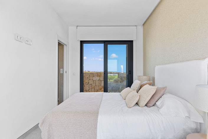 Image No.9-3 Bed Villa for sale