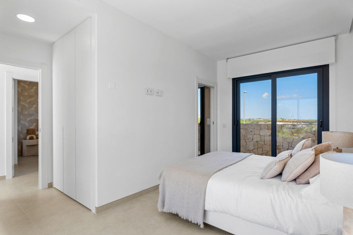 Image No.10-3 Bed Villa for sale