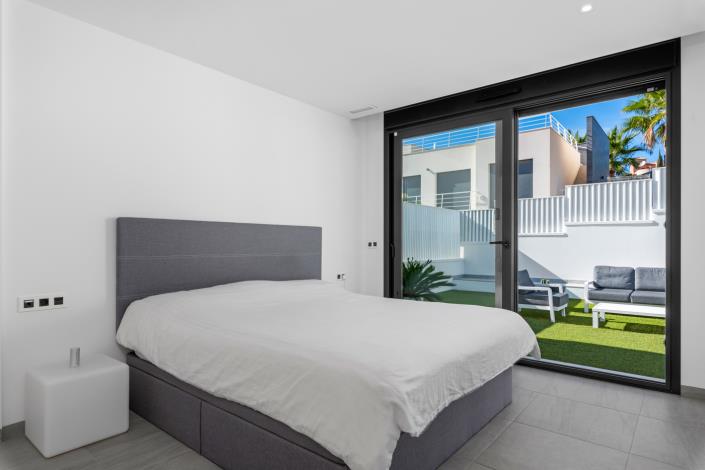 Image No.13-4 Bed House/Villa for sale