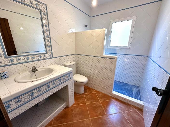 Image No.26-5 Bed House/Villa for sale