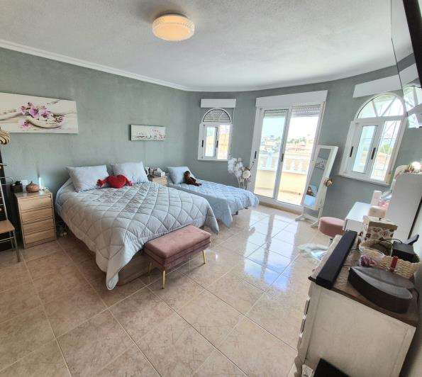 Image No.22-5 Bed Villa / Detached for sale