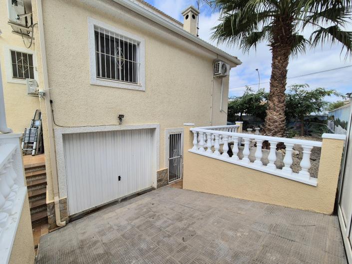 Image No.36-5 Bed Villa / Detached for sale