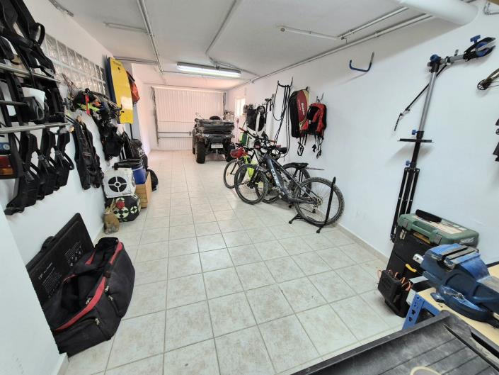 Image No.38-5 Bed Villa / Detached for sale