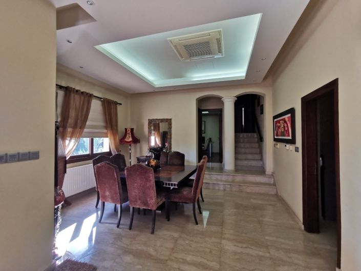 Image No.10-4 Bed Villa for sale