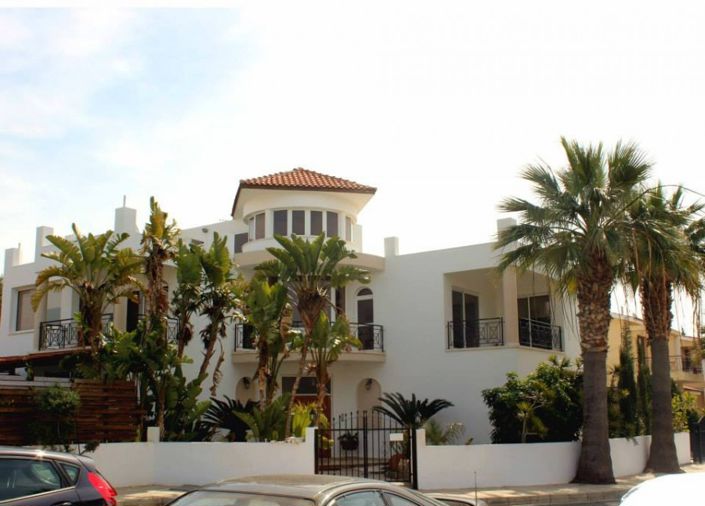 Image No.1-5 Bed Villa for sale