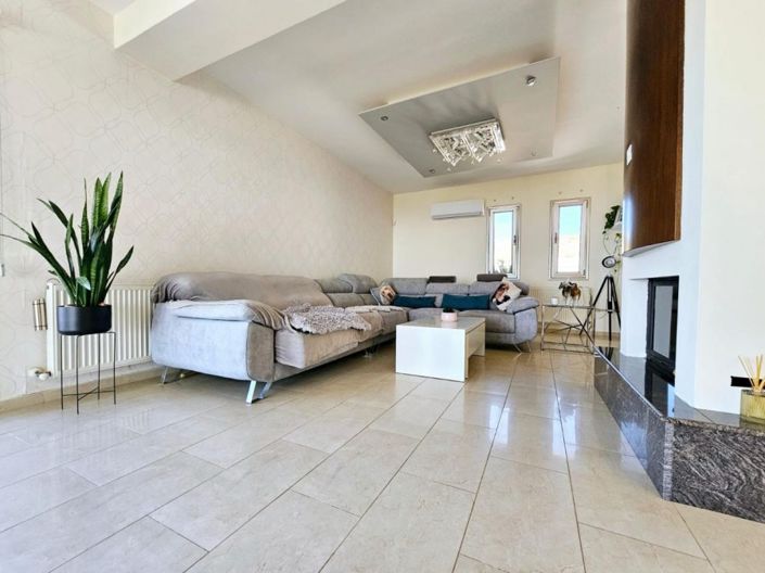 Image No.12-4 Bed Villa for sale