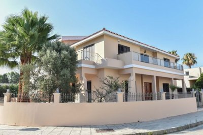 Detached Villa For Sale  in  Strovolos