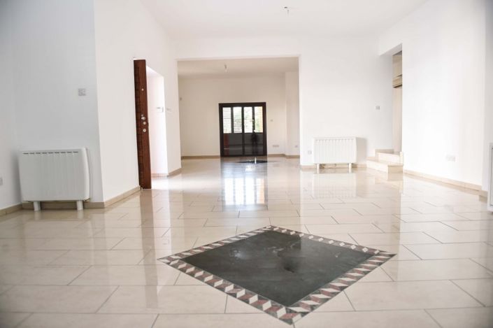 Image No.8-3 Bed Townhouse for sale