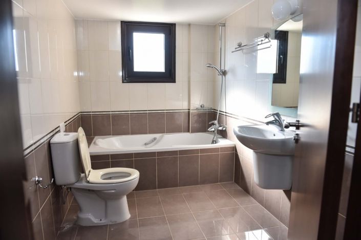 Image No.9-3 Bed Townhouse for sale